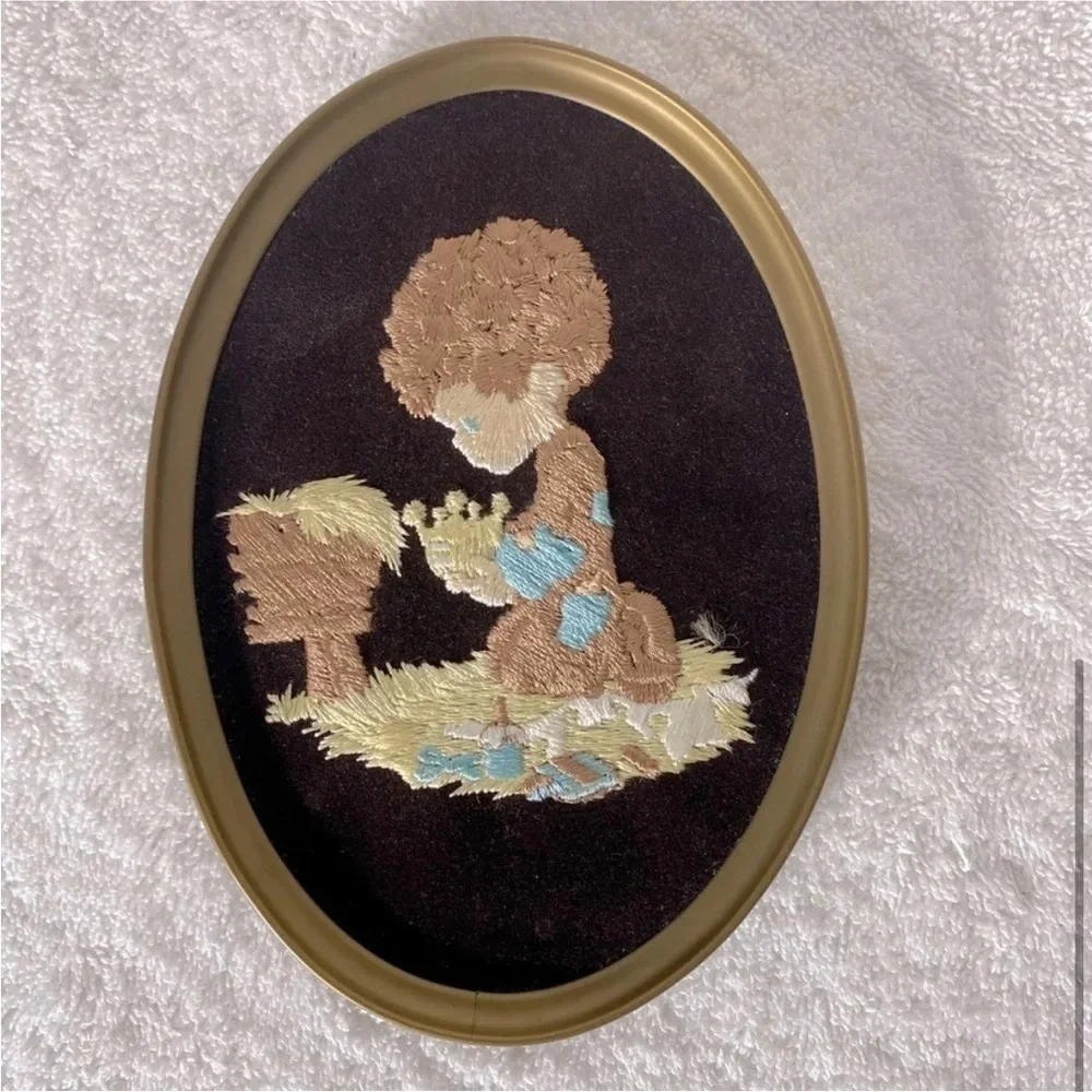 Vintage Ecstasy Giftware Brown Velvet Embroidered Oval Framed  Art - Picture 6 of 6